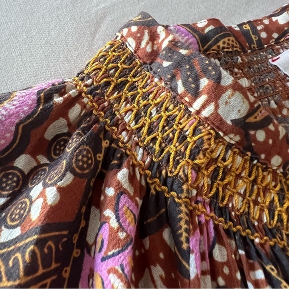 Xirena Sumer Blouse in Earth Batik - Picture 11 of 16